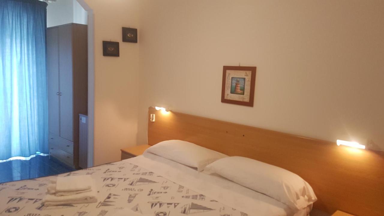 Hotel La Baia Ponza Exterior photo