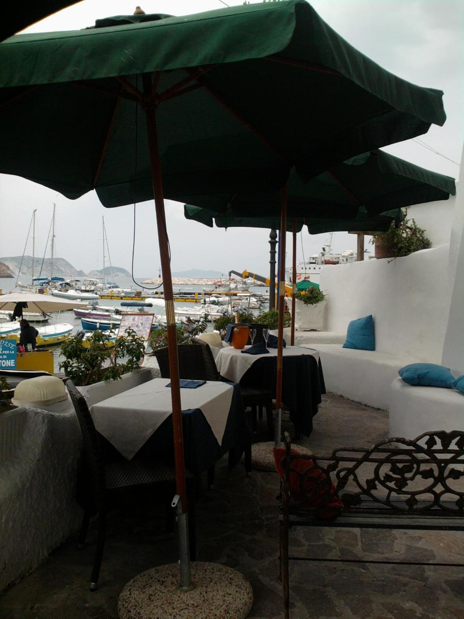 Hotel La Baia Ponza Exterior photo